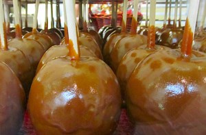 7 places to get an epic candy apple in Upstate NY