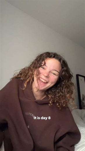 Zoe | Solo Adventures on Instagram: "REAL Reelmas day 8… the exhaustion caught up with me 🥲 My shifts during the week don’t start until 4:30 and I usually try to make the most of the day before before I go to work but today was a complete write off 🫠 I was so disappointed that the first time I left the flat it was already dark again but I absolutely needed the lie in / rest and thats okay! The whole point of this series is to show REAL life and well it doesn’t get much more real than rolling o