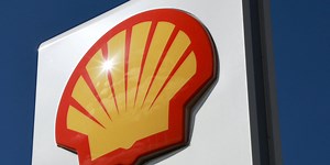 Shell Earnings Beat Views as Gas Trading Offsets Low Oil Prices