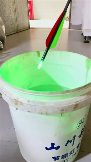 Do you like the automatically illuminated Arrow Nock? #archery #outdoors #arrow #target #fyp #tools