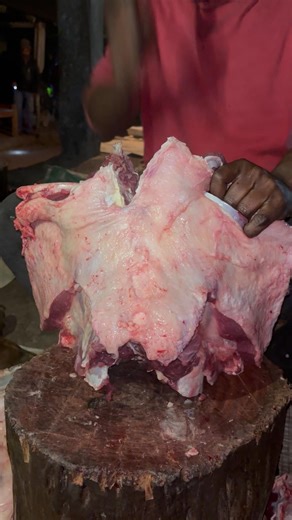 Amazing cow's meat processing skills. #meatmarket #youtubeshorts #beef