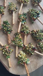 These Christmas Tree Brie Bites are Too Cute I had to Remake Them for My Friends Holiday Party 🎄🎄🎄🎄 All you need is brie, parsley, pistachios, dried cranberries, and pretzel sticks. I bet carrot sticks would work too! Recipe by @Liliya #appetizers #christmas #christmastree #holidaytiktok #happyholidays #holidayparty #christmasrecipe #brie | Ilana Muhlstein Nutrition