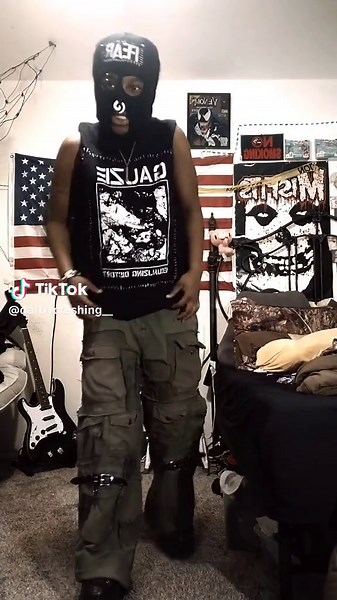 Punk Style Outfits: DIY Fashion Inspiration