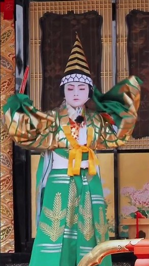 子供歌舞伎 長浜曳山まつり：壱番山の開演を告げるめでたい演目〈三番叟〉