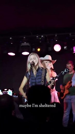 Already missing being on tour but #tobykeith #countrymusic #thecastellows