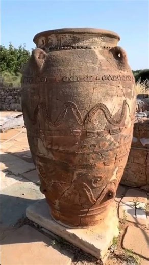 Walking Through Malia 🇬🇷 | Beaches, Old Town & Crete Life