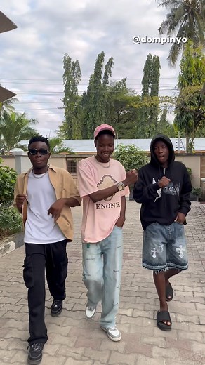 5.3K views · 6.7K reactions | Ukiwa Na Demu Wa Kishua  Download App Ya @lokobnb Kupitia Playstore na AppStore Ili Uweze Ku Book Apartment Kwa Urahisi Zaidi W/ @righ_25 @official_craft_ogg @ochu_ogg @feix_funny @nicaah__ : @feix_funny | Dompinyo | Facebook