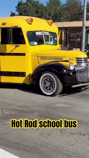 Hot Rod School Bus: The Ultimate Summernats Showdown