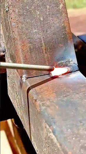 Metal welding process using electrode rod with bright arc fusion