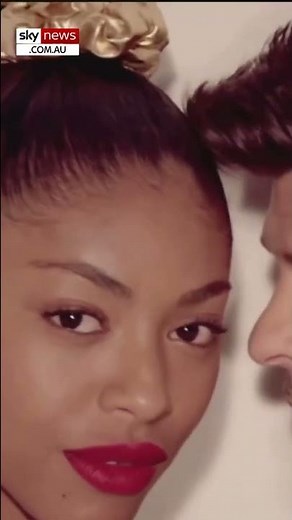 Emily Ratajkowski believes 'no one is straight'