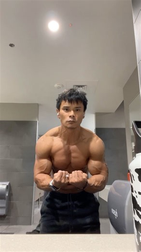 When the pump was nice… #dadbod #Onlinecoaching #Onlinecoach #GetFit #Cardio #Cycling #FitFam #FitLife #Fitness #FitnessMotivation #FitnessAddict #GetStrong #LiftHeavy #GirlsWhoLift #GymLife #GymTime #NoPainNoGain #PersonalTrainer #Sweat #Weights #WeightLifting #Workout #Nutrition #Cutting #Fatloss | The Online Coach Inc