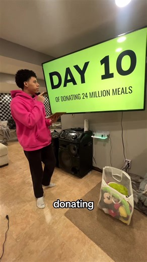 DAY 10 Of FEEDING Over 24 MILLION People🍽️🍷@Mountain Dew #24karatcrew #kindness #happy #food #donate