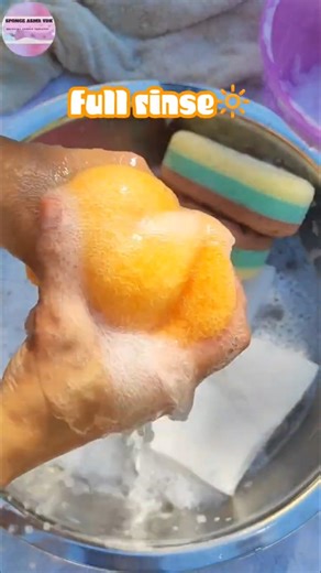 ASMR 🔆🫧Full sudsy turned watery rinse🔆🫧 #shorts #spongerinse #spongesqueezing