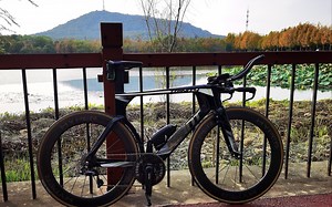 骑上通勤神器TT车，周五光速下班回家