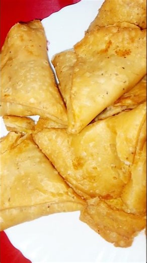 Aloo k samosay recipe/ Aloo ka samosa #samosafolding​ #samosafillingrecipe