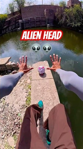 Alien Face 😱😱 #alien #horror #balloon #pop #viral #parkour #waterchallenge
