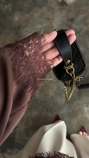 Stunning Satin & Lace Blouse - OOTD Inspiration