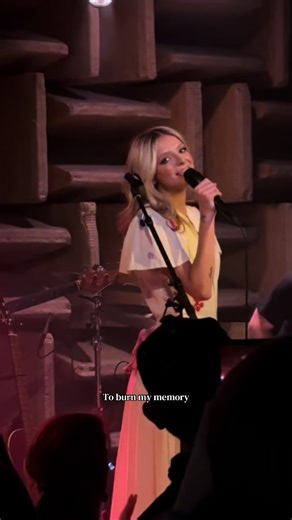 But he can try!! And he will!! Burn My Memory live in Indianapolis!! So fun!! ✨🍒 🎥 @Kayli Weber @Carter Faith #carterfaith #cherryvalley #countrymusic #discover #fyp