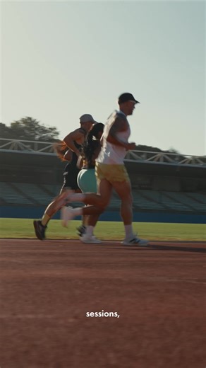 A good warm-up sets the tone for your session. Start with light movement to raise your heart rate, then add dynamic drills to prepare muscles and joints for running. You should feel ready to move, not rushed into it. A proper warm-up helps performance and reduces the risk of injury. Training tip by @mattyabel | Muscle Republic