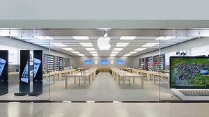 Unionized Apple Store seeks pay raises, customer tips