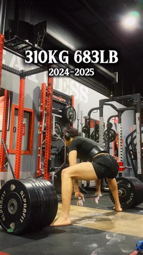 Sailor on Instagram: "@breathedivinity air, code SAIL don’t confuse committing to the pull with rushing. once you have your grip sorted, just commit. i use to leak too much energy playing with the bar. be efficient"