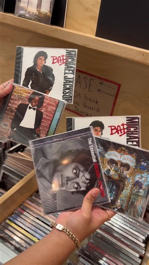 Hunting Vinyl Collections: Michael Jackson Finds and Tips
