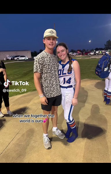 #greenscreen slideshow not working😢 #girlfriend @piper g! i love you!!