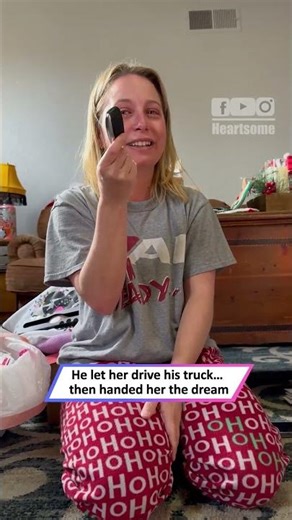 She Thought She Was Opening a Small Gift… Then She Saw the Car Keys|| Heartsome 💖