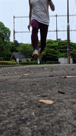 休日おじょぐ🦛💨ドリル少しに30-50m軽め流しx3懸垂逆上がり3回w 両足ジャンプ弱すぎた笑 ランニング #ジョギング #run #jogging #running #workout