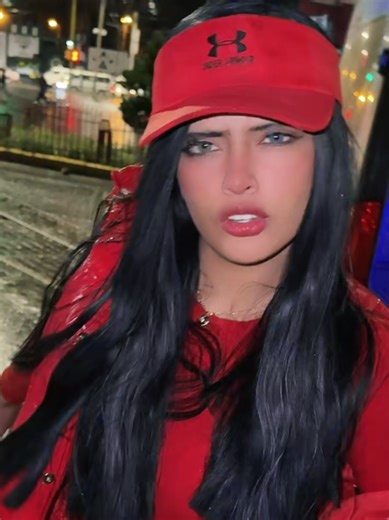 Noches Vacías: La Melodía de Cassandra Tello