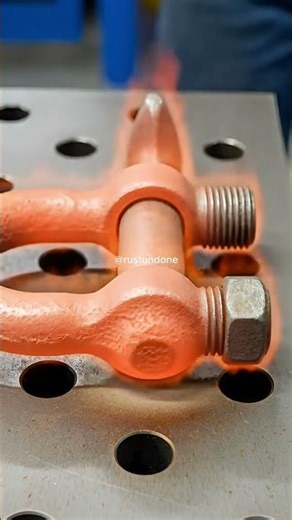 Extreme Rust Blasted Off Steel Anchor Shackle Using Laser! 😱