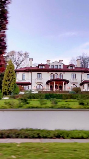 Stephen Colbert's Luxurious Mansion in New Jersey Revealed!