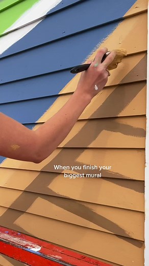Creating Stunning Outdoor Murals with Vibrant Colors
