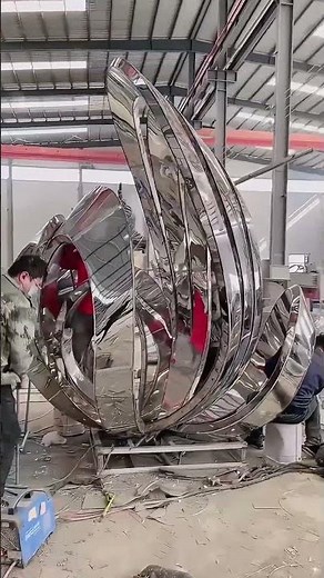 abstract stainless steel sculpture #abstractmetalsculpture #abstractsculpture