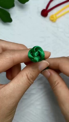 10K views · 122 reactions | Instructions for tying beautiful fabric buttons #crafting #diy #crafts | Diy Bracelet | Facebook