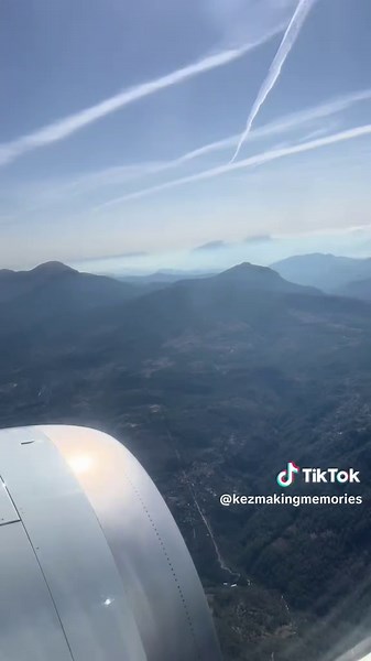 TUI Plane Landing at Birmingham Airport Live