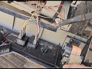 336K views · 5.2K reactions | girl picked up the remote control car and the bag of money then brought the car back for repair | Rasidul | Facebook