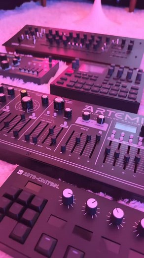 #artemis #dreadbox #typhon #syntakt #elektron #vrstl #mauditemachine #akai #miniloguexd #korg #ableton | Maudite Machine