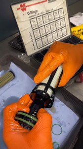 New oilfilter for the hydraulic suspension #mechanic #repair #mercedes #sl500 #v8 #car #maintenance #suspension | Marius RBE