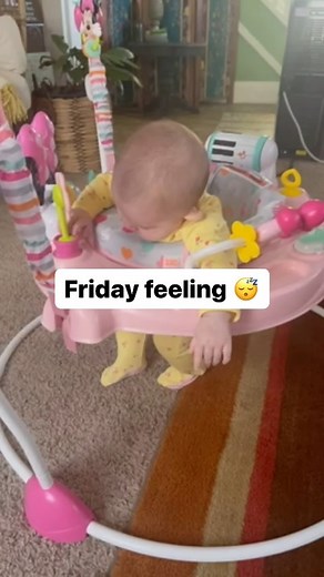 The first week back got us 😴😴😴. Little Juniper snoozing to “Are You Sleeping, Baby Bear?”🐻 Precious! Thanks to Grandpa Gary and mommy and daddy for letting us share. ❤️ #supersimplesongs | Super Simple