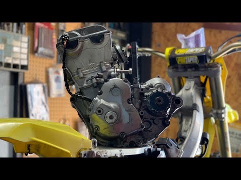 2006 SUZUKI RMZ450 engine rebuild TOP END disassembly (part 1)