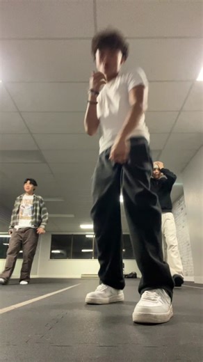 Crisis Dance Tutorial for Sad Girlz Luv Money