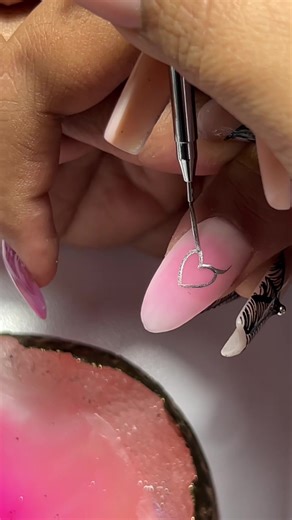 Uñas de Hello Kitty: Tutorial y Unboxing