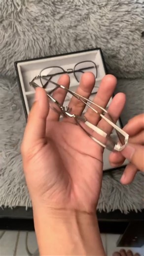 Photochromic Anti-Radiation Eyeglasses for Everyone