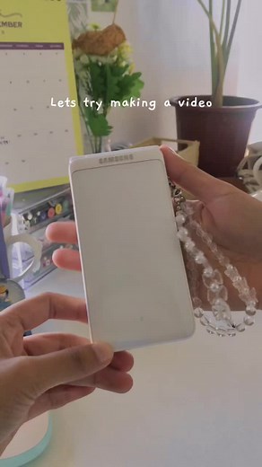 Samsung Folder 2 Flip Phone Unboxing and Review