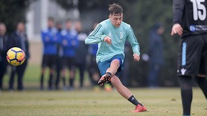 👀 Watch out for ✌️ super strikes by Ferdinando Del Sole in today's training friendly! ⚽️⚽️ | Juventus