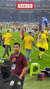 Quién diría que el Chicote Calderón acabaría defendiendo asi al América. 😬😬 | RÉCORD México