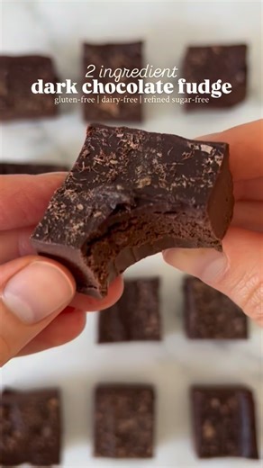 2-ingredient fudge! Made with just dark chocolate and yogurt, it’s naturally gluten-free and can easily be made dairy-free, paleo-friendly, and refined sugar-free. RECIPE: https://thebigleybasics.com/2-ingredient-chocolate-yogurt-fudge/ #chocolatefudge #veganfudge #healthydesserts #refinedsugarfreetreats #glutenfreedessert | The Bigley Basics