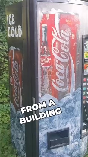 Abandoned coke machine from 2004!! #vendingmachine #coin #quarter #money #foryou first clip by @GalaxyGames843 | Eric Miller