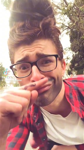 i miss this era in culture I think overly sincere 2010-2016 tumblr hipster millennial culture was genuinely better than whatever the hell we have going on right now